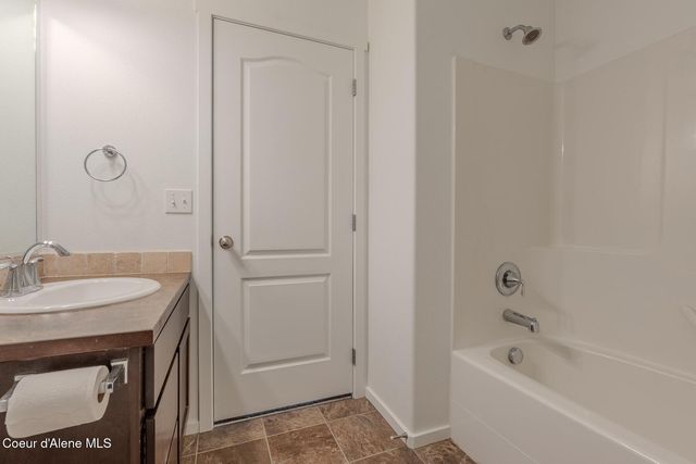 4662 W Tramore Dr, Coeur D'alene, ID 83815