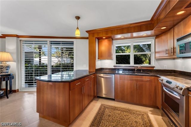 1851 Gulf Shore BLVD N 103, Naples, FL 34102