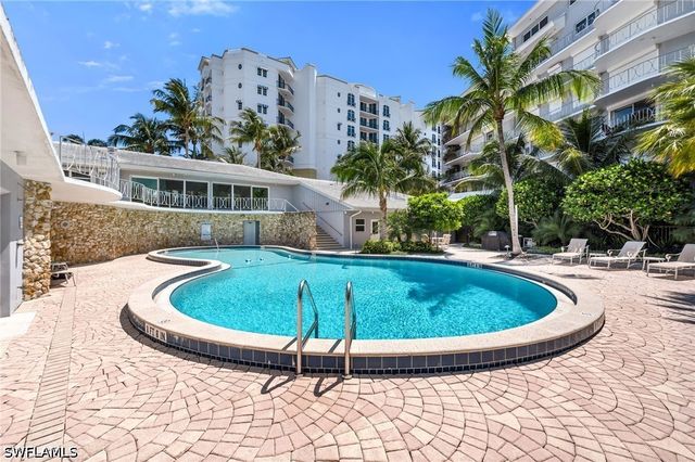 1851 Gulf Shore BLVD N 103, Naples, FL 34102