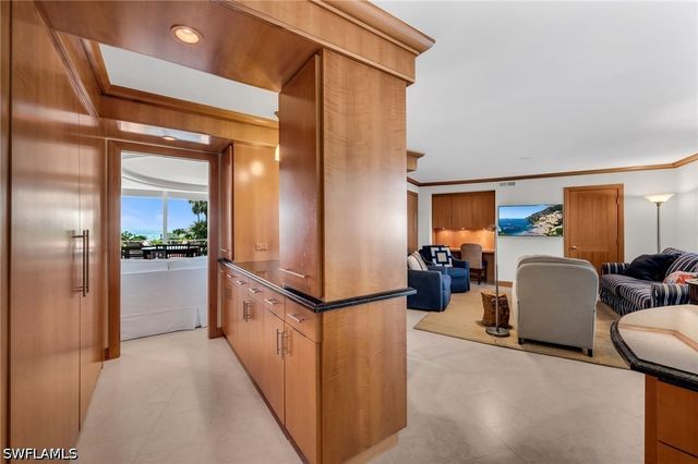 1851 Gulf Shore BLVD N 103, Naples, FL 34102