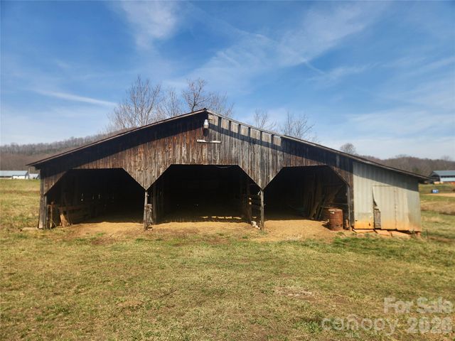 363 Center Church Road, Hiddenite, NC 28636