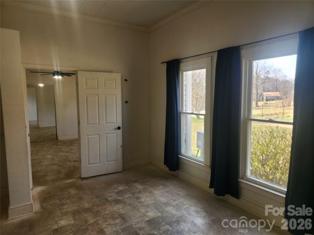 363 Center Church Road, Hiddenite, NC 28636