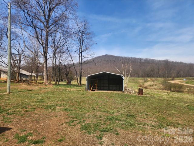 363 Center Church Road, Hiddenite, NC 28636