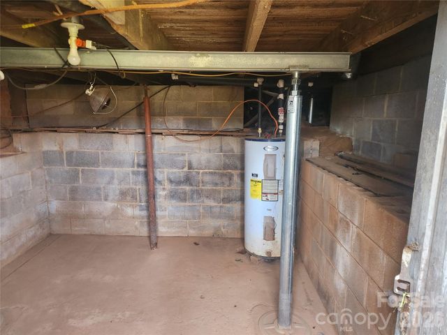 363 Center Church Road, Hiddenite, NC 28636