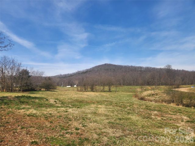 363 Center Church Road, Hiddenite, NC 28636