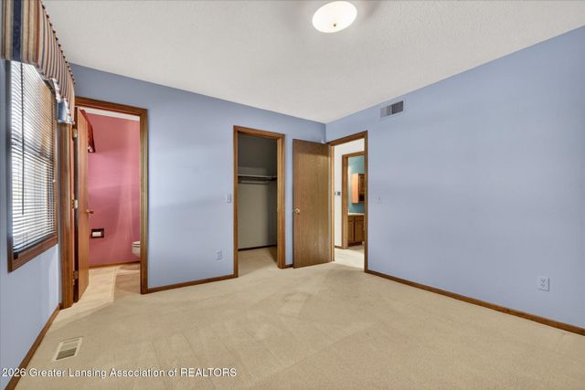 7225 Creekside Drive 37, Lansing, MI 48917