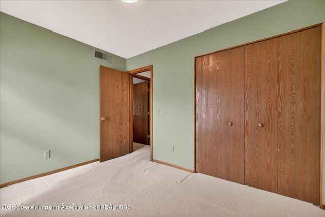 7225 Creekside Drive 37, Lansing, MI 48917