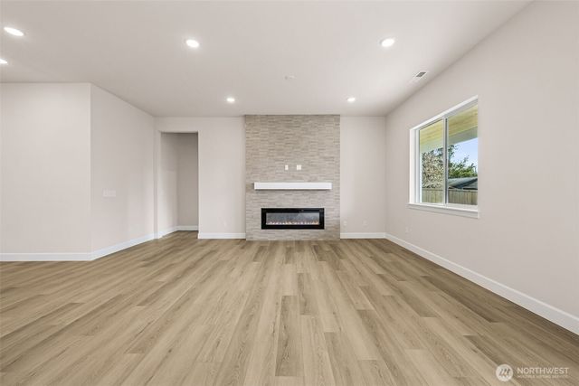 710 S Davis Street #106, Buckley, WA 98321