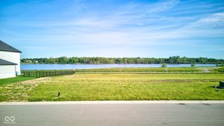 13662 Haven Cove Lane, Fishers, IN 46055