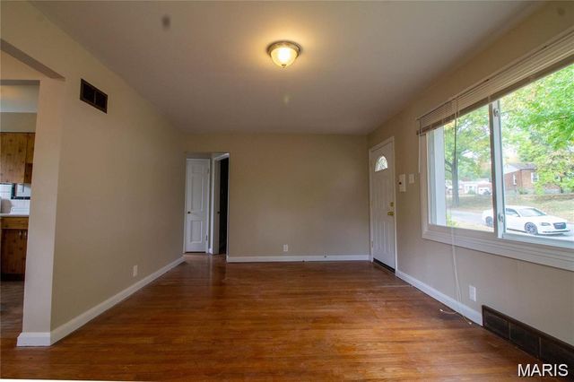 9123 Church, St Louis, MO 63137