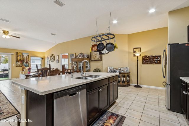 86636 SERENITY LAKE Court, Yulee, FL 32097