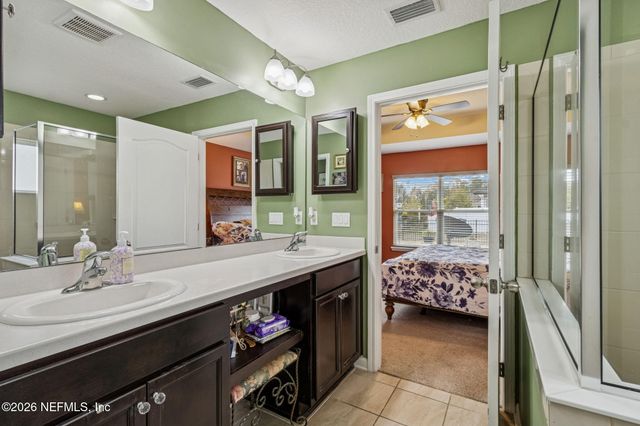 86636 SERENITY LAKE Court, Yulee, FL 32097