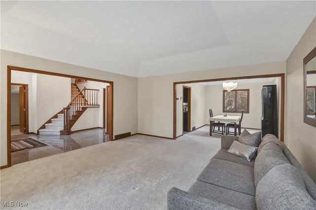 4397 Prestwick Crossing, Westlake, OH 44145