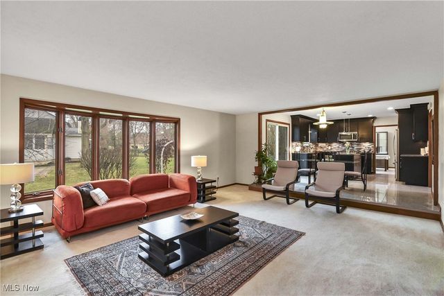 4397 Prestwick Crossing, Westlake, OH 44145