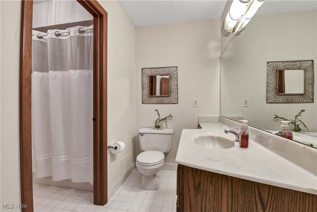 4397 Prestwick Crossing, Westlake, OH 44145