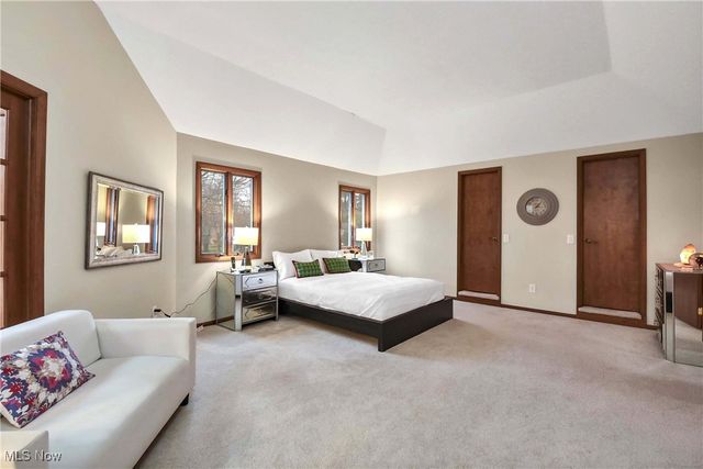 4397 Prestwick Crossing, Westlake, OH 44145