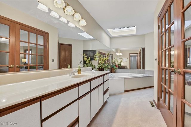 4397 Prestwick Crossing, Westlake, OH 44145