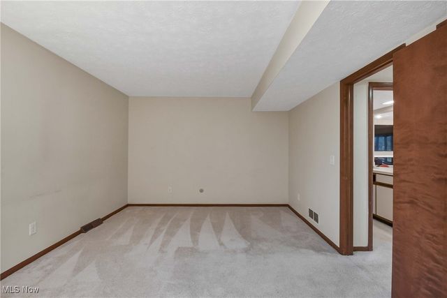 4397 Prestwick Crossing, Westlake, OH 44145