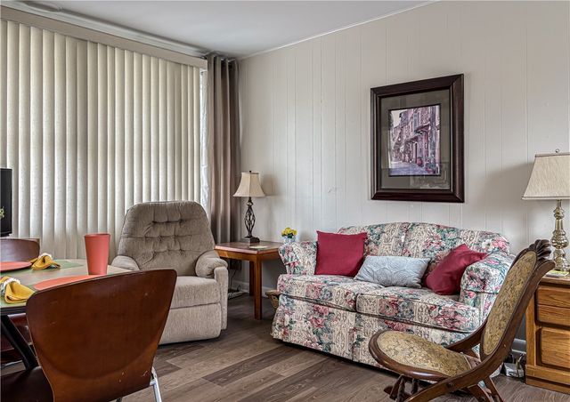 401 N College Street, Yellville, AR 72687