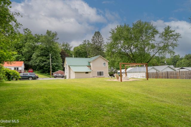 462 County Highway 122, Johnstown, NY 12078