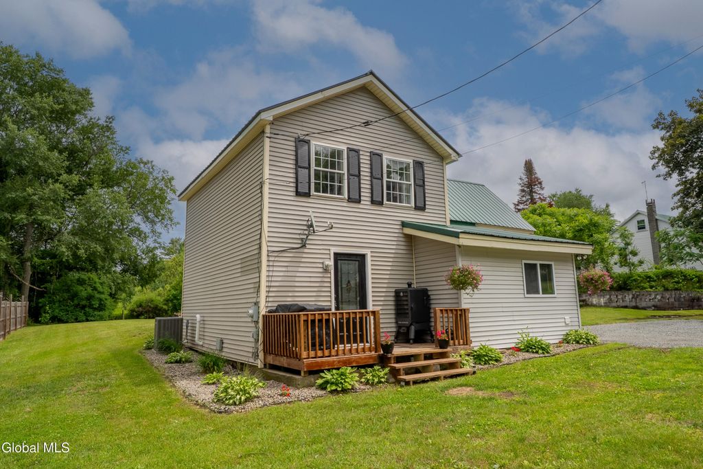 462 County Highway 122, Johnstown, NY 12078