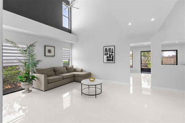 5535 Eton Ct, Boca Raton, FL 33486