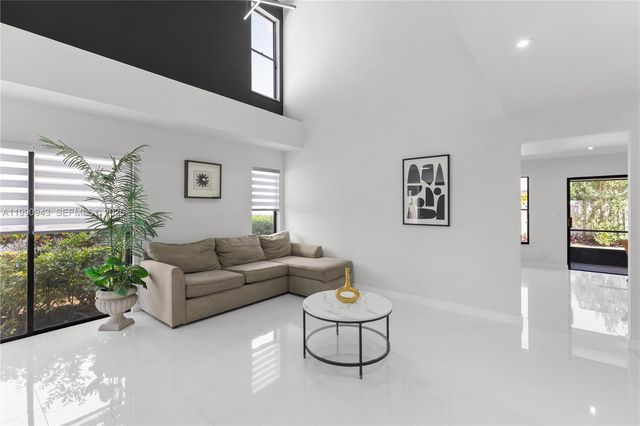 5535 Eton Ct, Boca Raton, FL 33486