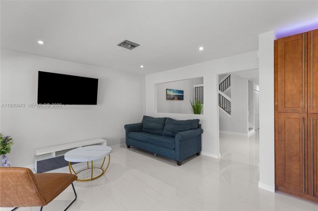 5535 Eton Ct, Boca Raton, FL 33486