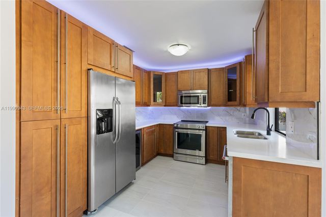 5535 Eton Ct, Boca Raton, FL 33486