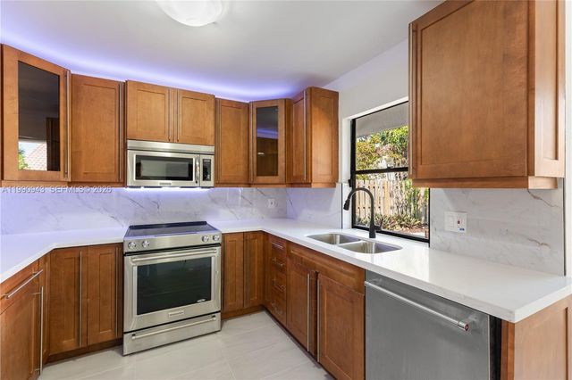 5535 Eton Ct, Boca Raton, FL 33486