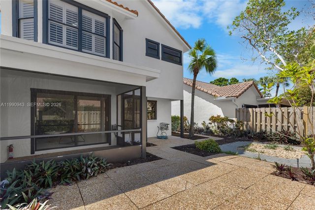 5535 Eton Ct, Boca Raton, FL 33486