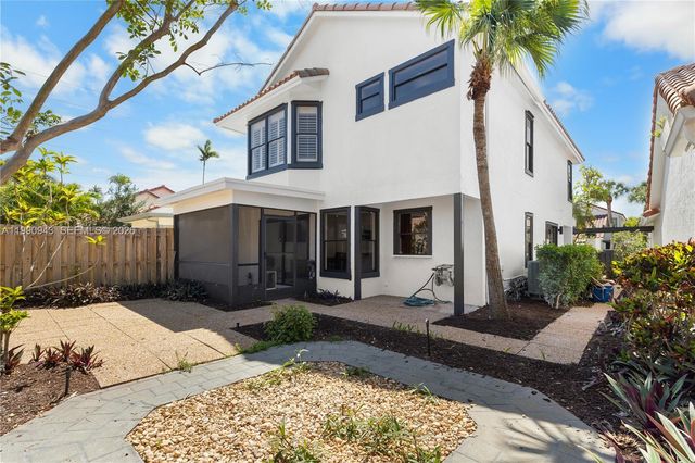 5535 Eton Ct, Boca Raton, FL 33486