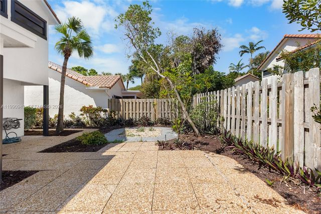 5535 Eton Ct, Boca Raton, FL 33486