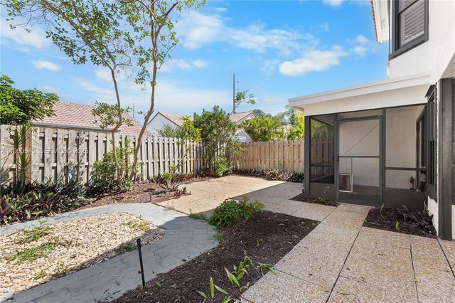 5535 Eton Ct, Boca Raton, FL 33486