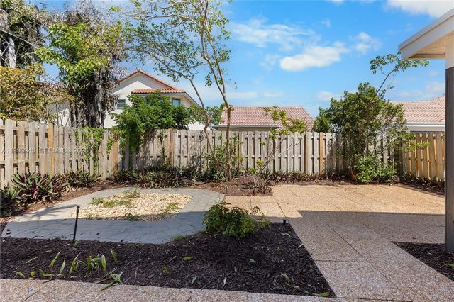 5535 Eton Ct, Boca Raton, FL 33486