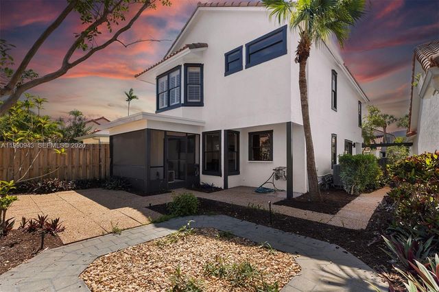 5535 Eton Ct, Boca Raton, FL 33486