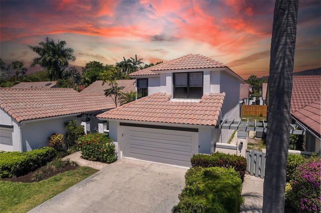 5535 Eton Ct, Boca Raton, FL 33486