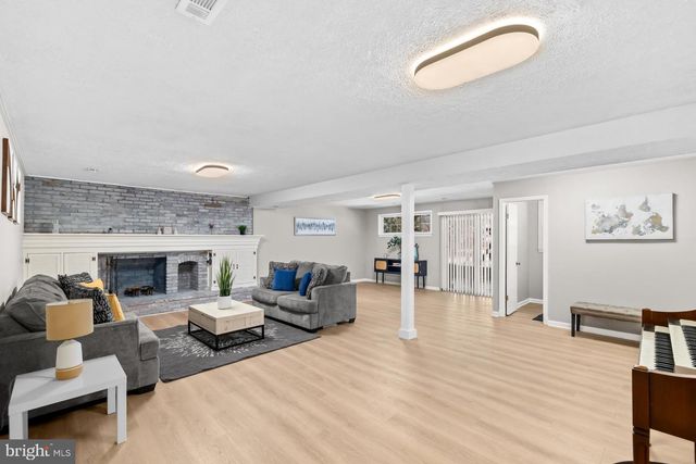 14212 NORTHWYN DR, Silver Spring, MD 20904