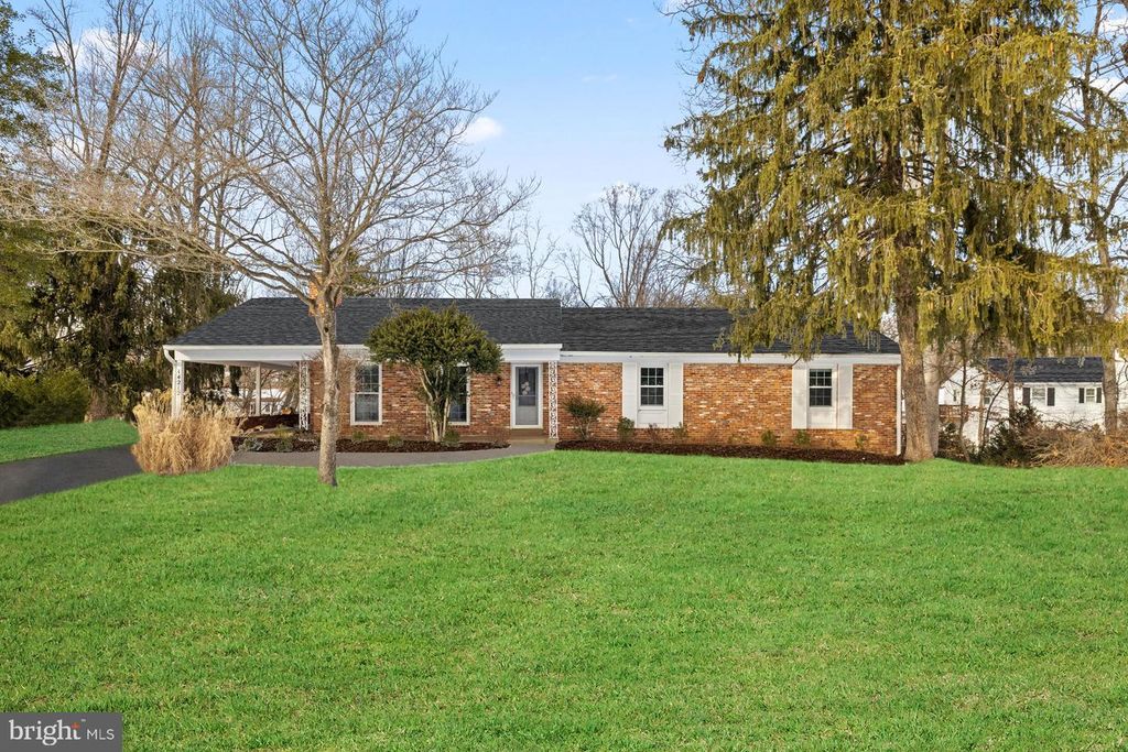 14212 NORTHWYN DR, Silver Spring, MD 20904