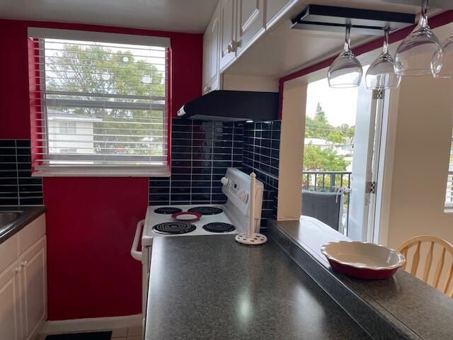 111 SE 1st Street 7, Boynton Beach, FL 33435