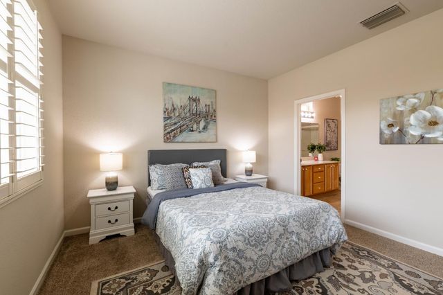 679 Wagon Wheel Ln, Lincoln, CA 95648