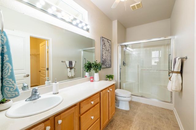 679 Wagon Wheel Ln, Lincoln, CA 95648