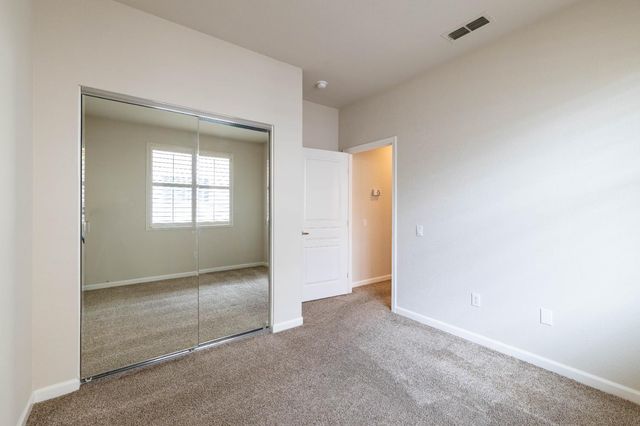 679 Wagon Wheel Ln, Lincoln, CA 95648