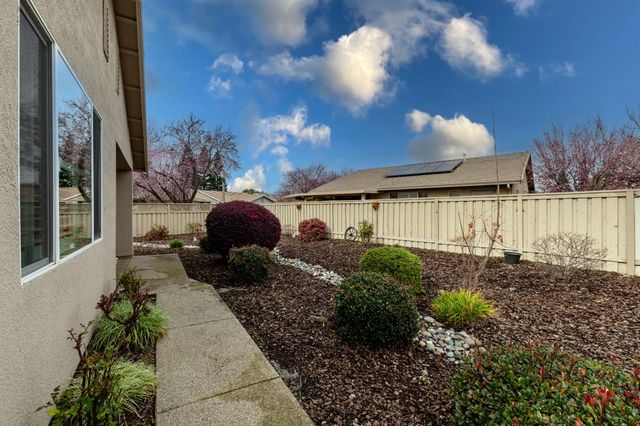 679 Wagon Wheel Ln, Lincoln, CA 95648