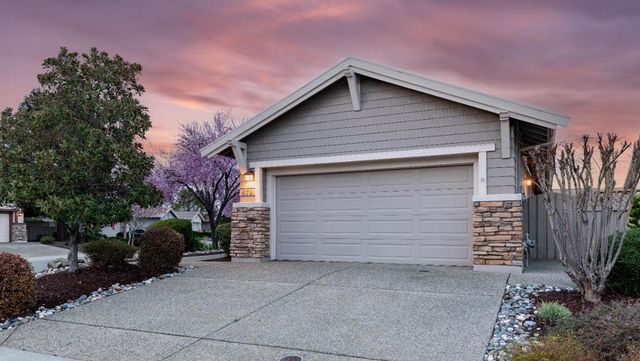 679 Wagon Wheel Ln, Lincoln, CA 95648