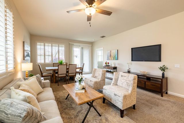 679 Wagon Wheel Ln, Lincoln, CA 95648