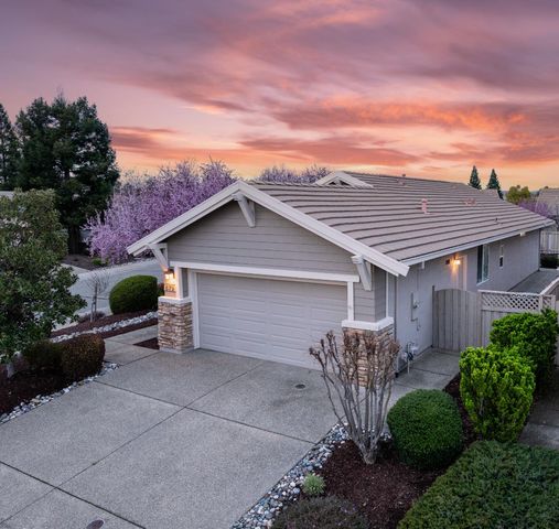 679 Wagon Wheel Ln, Lincoln, CA 95648