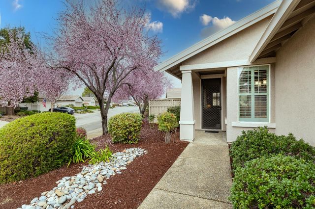 679 Wagon Wheel Ln, Lincoln, CA 95648