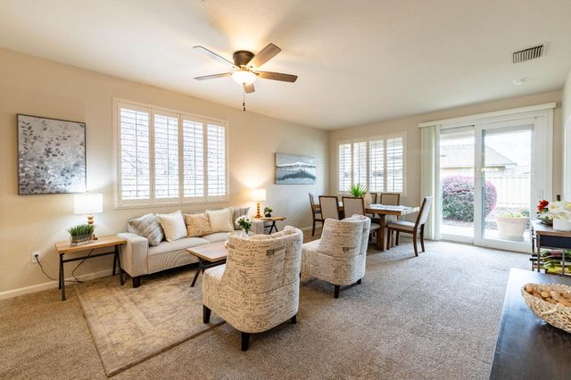 679 Wagon Wheel Ln, Lincoln, CA 95648