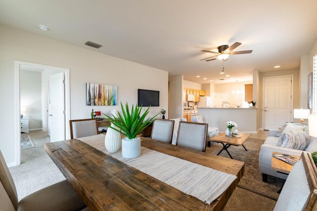 679 Wagon Wheel Ln, Lincoln, CA 95648